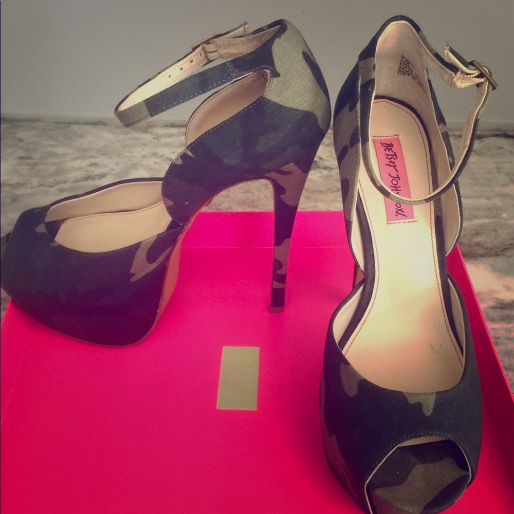 Betsey Johnson Heels